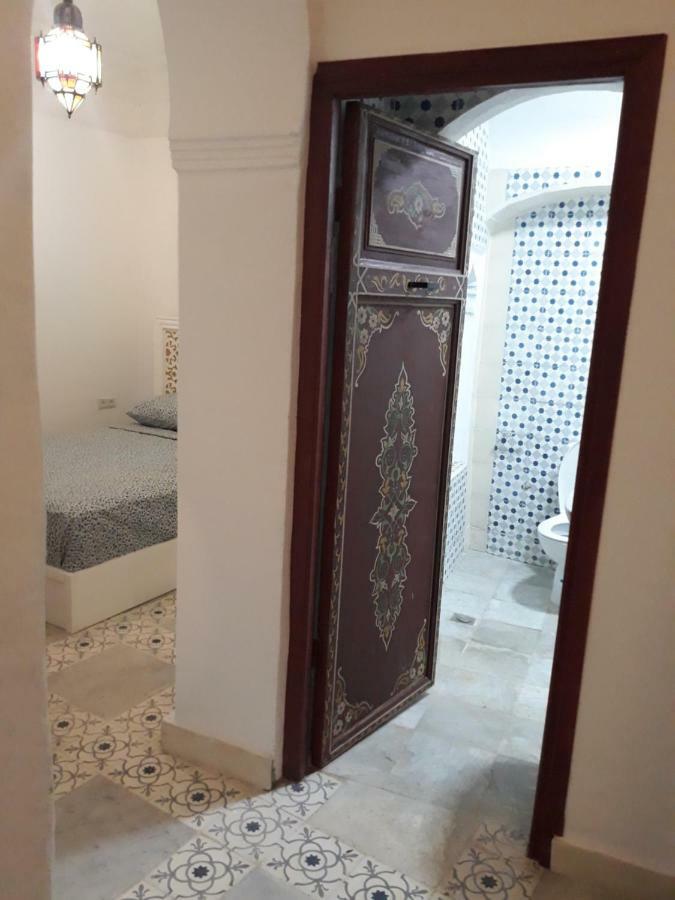 The Riad Hostel แทนเจียร์ ภายนอก รูปภาพ